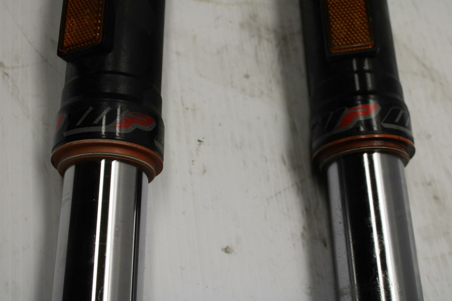 18-20 HUSQVARNA VITPILEN 401 FRONT FORKS SHOCK SUSPENSION SET PAIR BB248