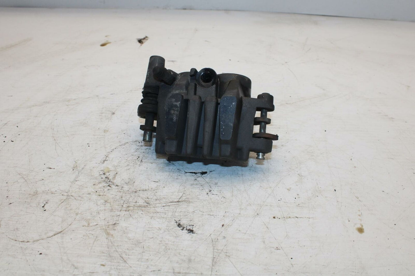 04-09 SUZUKI GS500F FRONT BRAKE CALIPER BB261