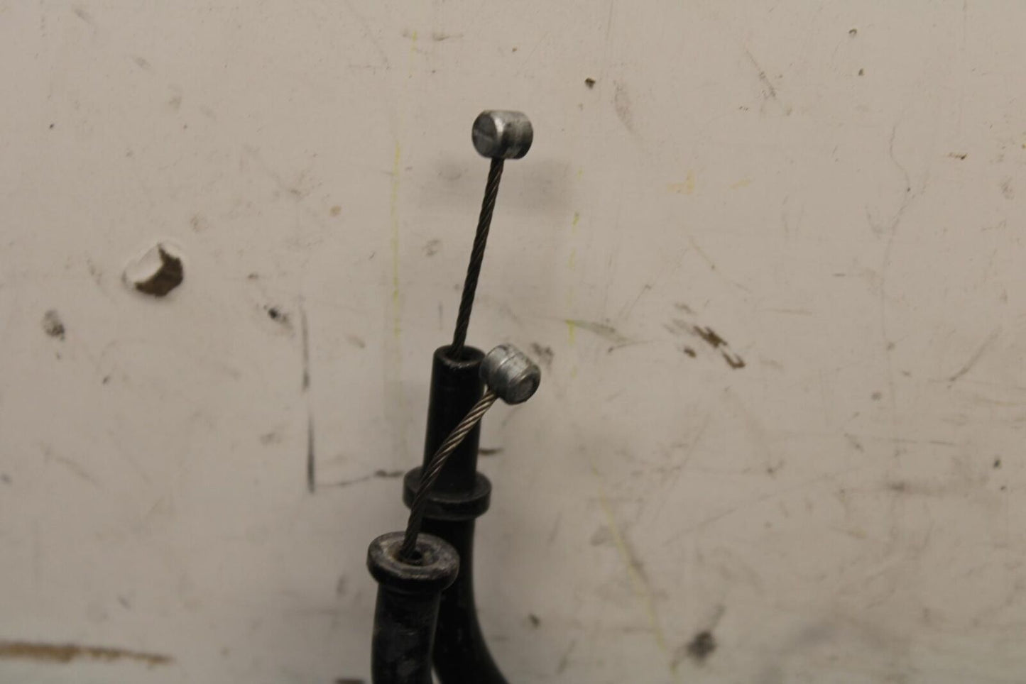 01 SUZUKI GSXR1000 THROTTLE CABLES LINES BB100