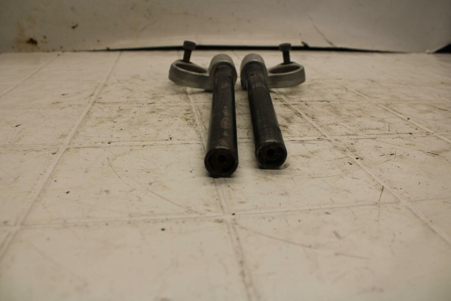 93 SUZUKI KATANA 600 GSX600F LEFT RIGHT CLIP ON ONS HANDLEBARS PAIR SET BB400