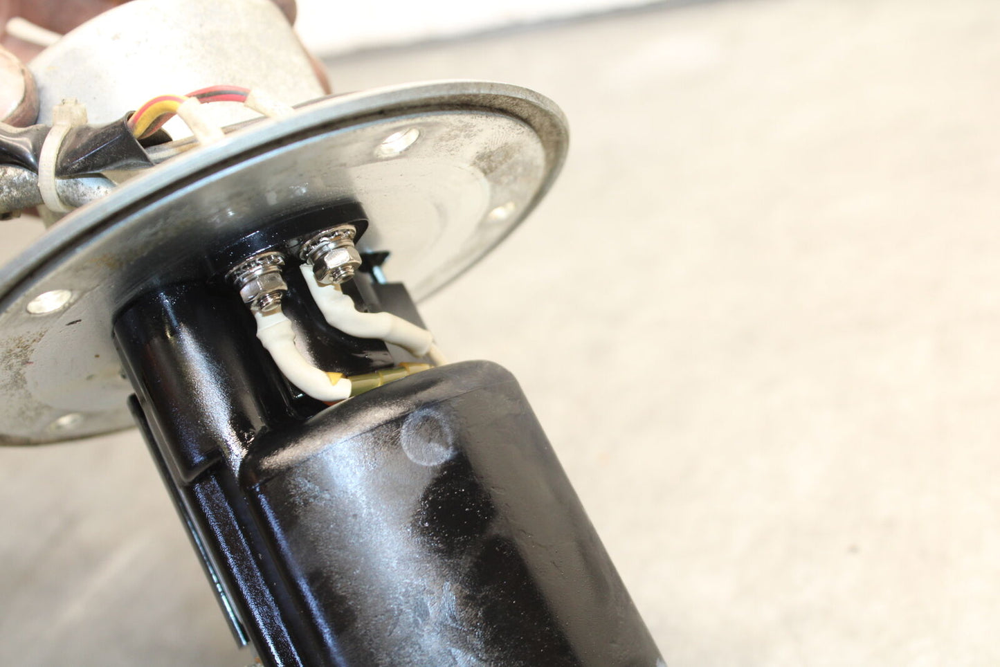 04-05 SUZUKI GSXR600 FUEL PUMP GAS PETROL SENDER UNIT 15100-29G00 BB658