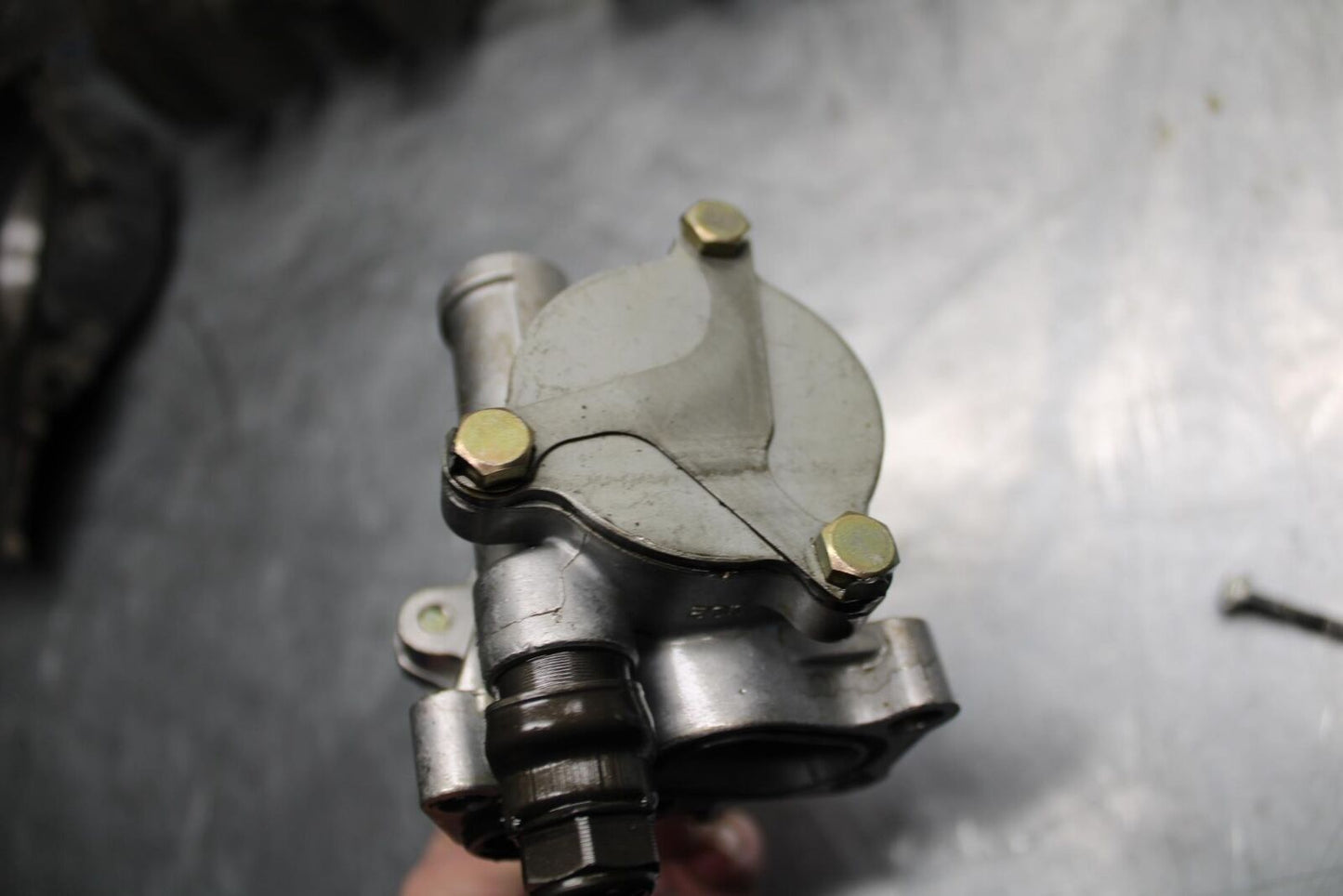 86-87 SUZUKI GSXR1100 ENGINE MOTOR OIL PUMP BB413