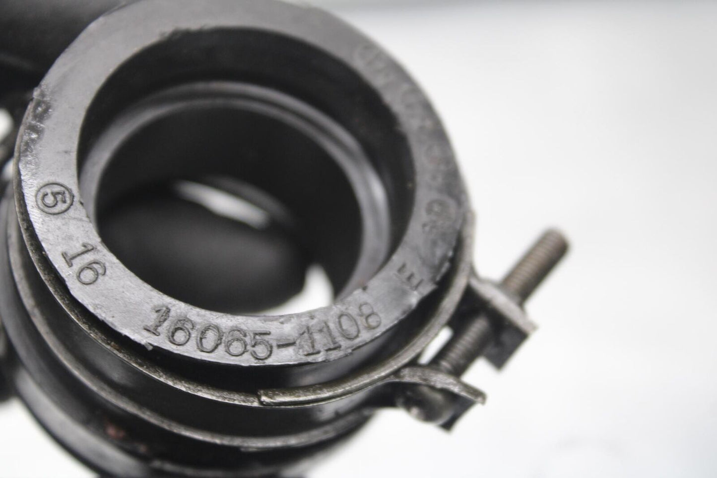 84-86 KAWASAKI GPZ900 AIRBOX INTAKE VELOCITY STACKS BOOTS BB84