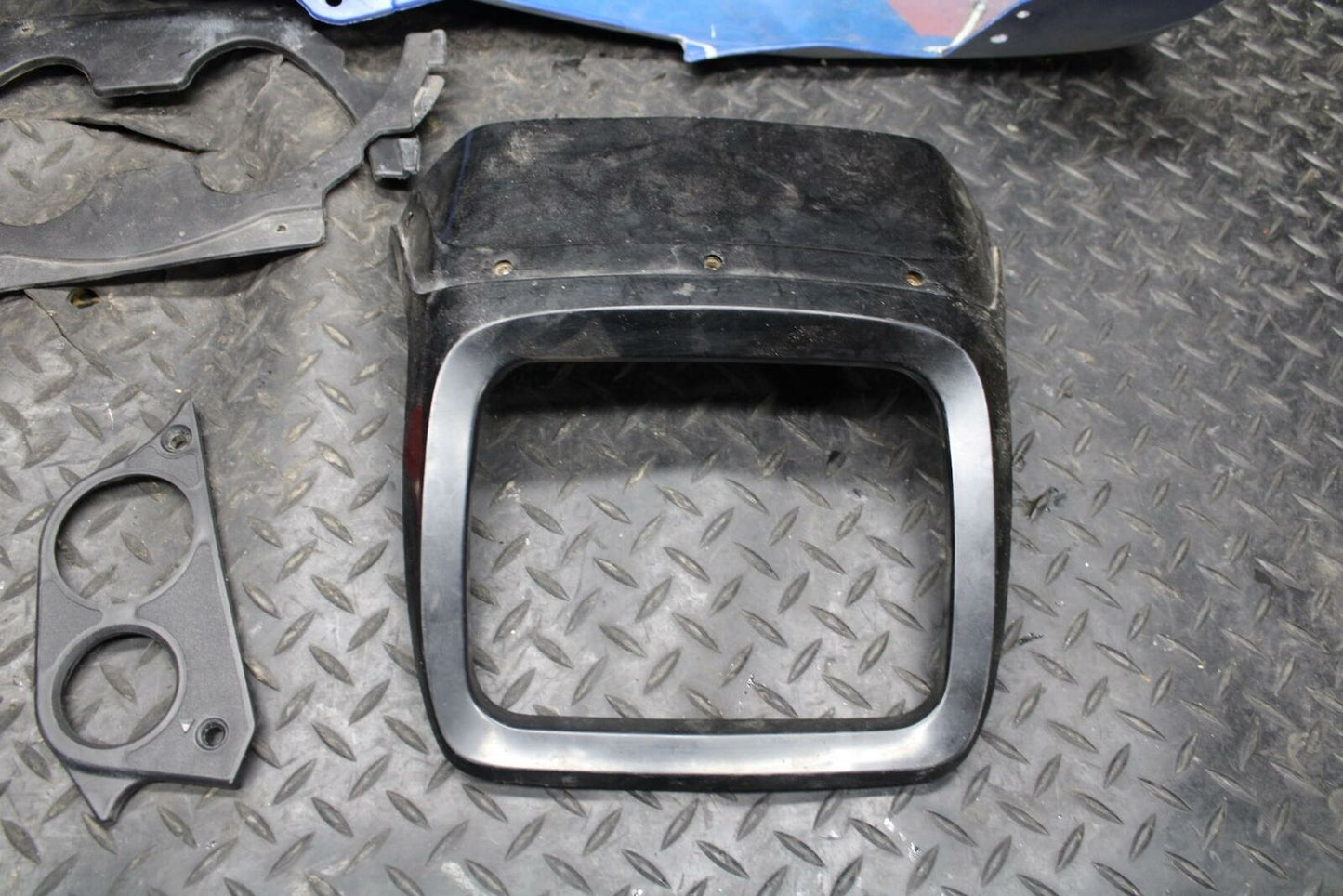 86 SUZUKI GS750ES FRONT UPPER NOSE FAIRING COWL SHROUD PARTS BB233