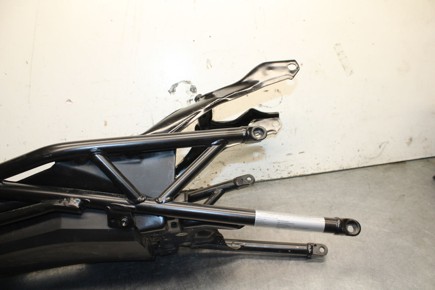 17-24 KTM 390 DUKE REAR SUBFRAME BACK SUB FRAME BB734