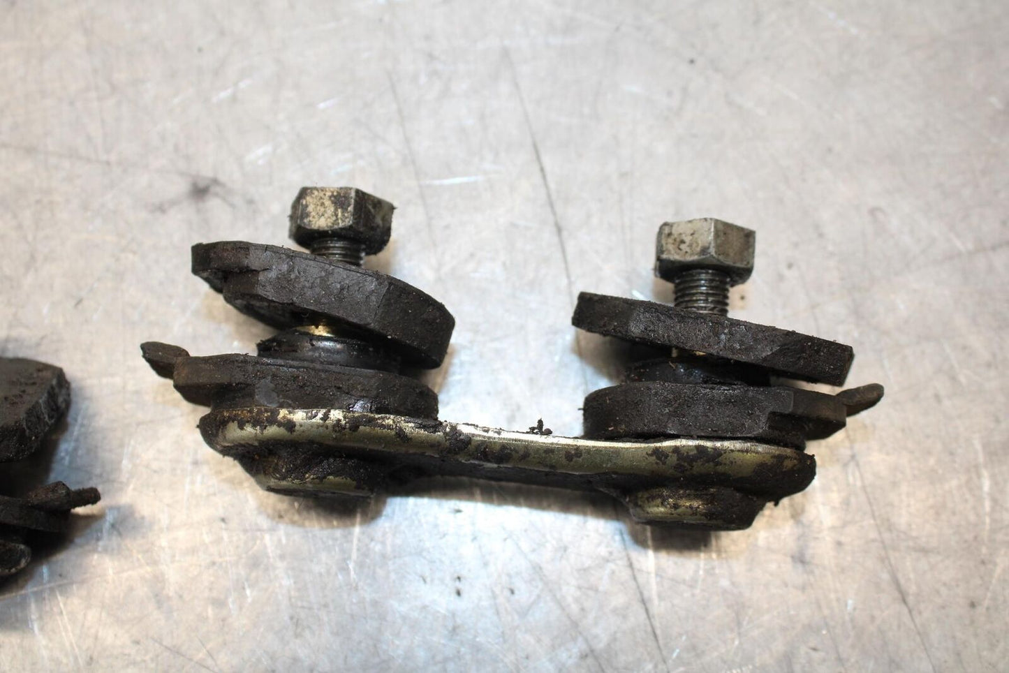 1974 Yamaha RD350 FOOTPEG PLATE BOLT BB53