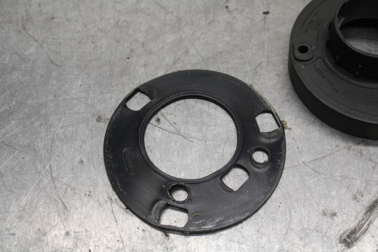 03-04 TRIUMPH DAYTONA 600 FUEL TANK GAS CAP SEAL BB745