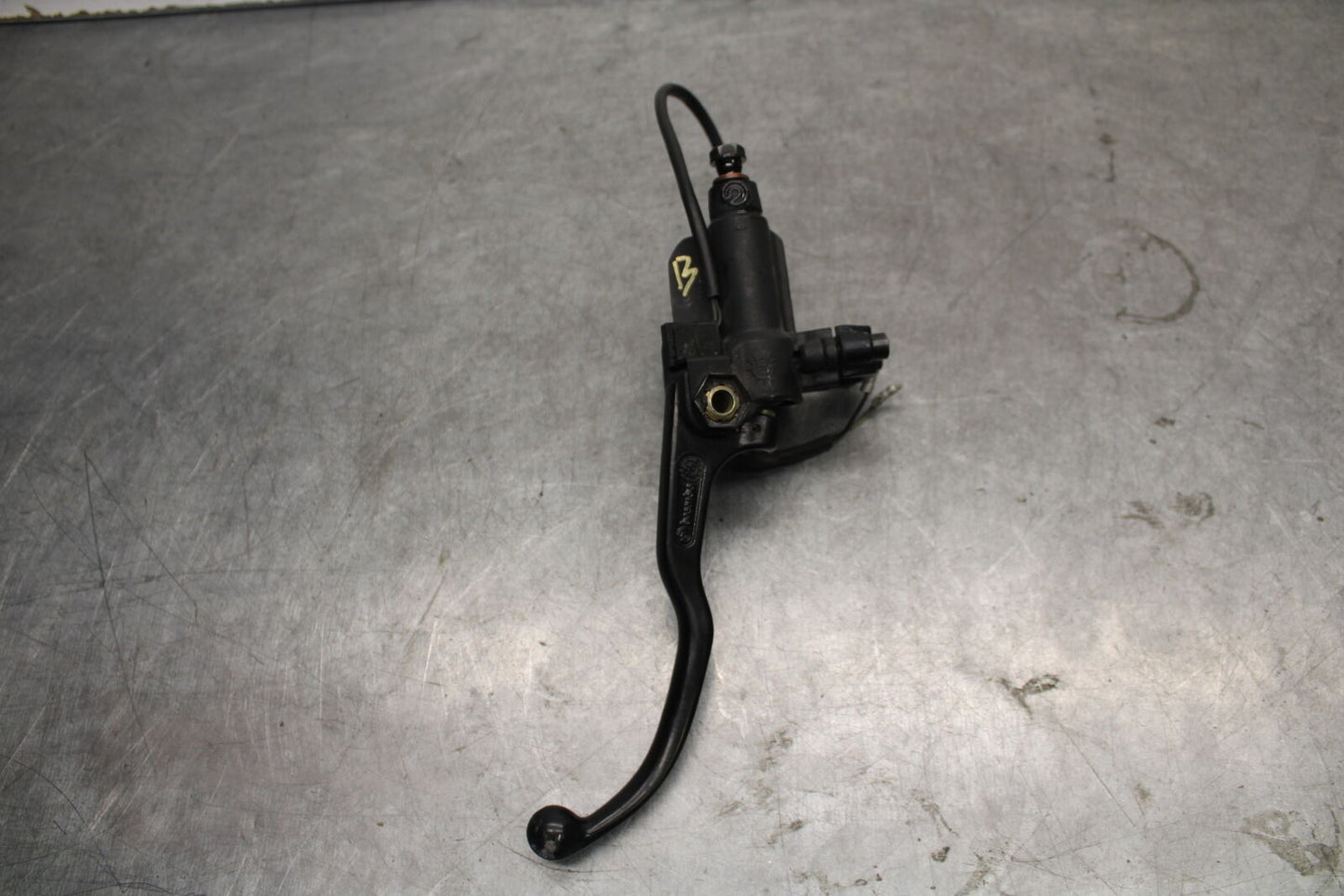 06-07 DUCATI MONSTER 695 FRONT BRAKE MASTER CYLINDER w/ LEVER BB674