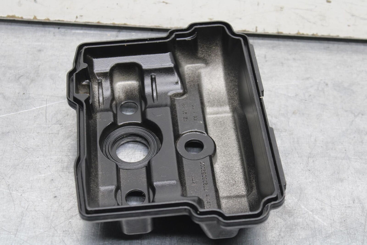 13 KTM 350 SXF ENGINE MOTOR CYLINER HEAD COVER BB104