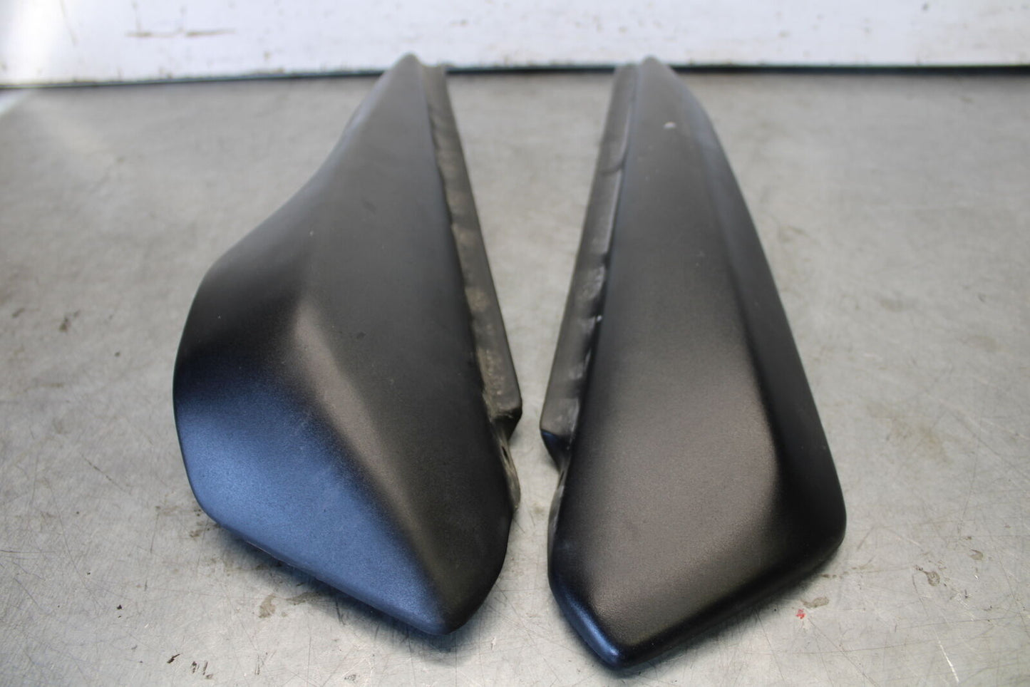 06-07 DUCATI MONSTER 695 RIGHT LEFT SIDE SEAT PANELS TRIMS COWLS FAIRINGS BB674