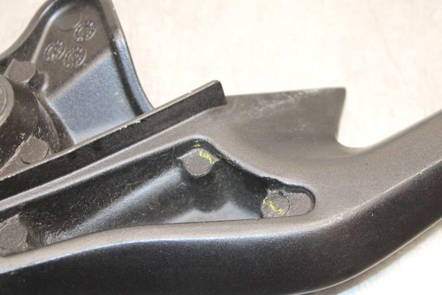 11-19 HONDA CBR125R PASSENGER REAR SEAT GRAB BAR HANDLE SET BB105