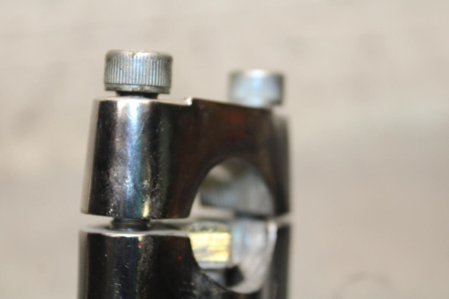 2004 Suzuki Intruder 1500 VL1500 HANDLEBAR RISERS BB573
