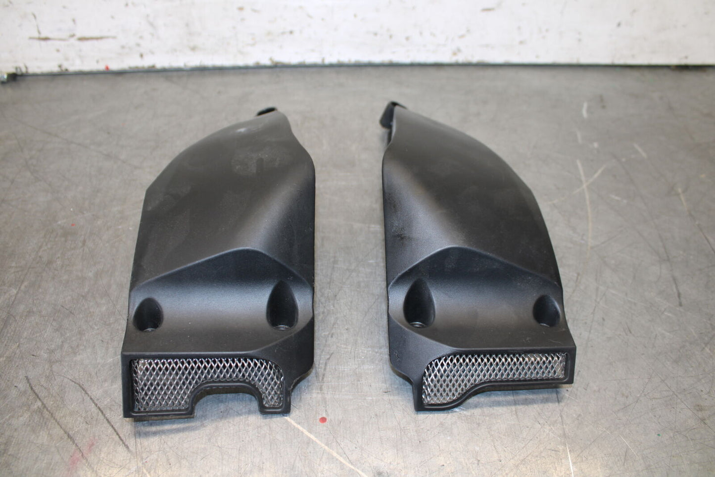 12-13 DUCATI STREETFIGHTER 848 AIR INTAKE SET BB705
