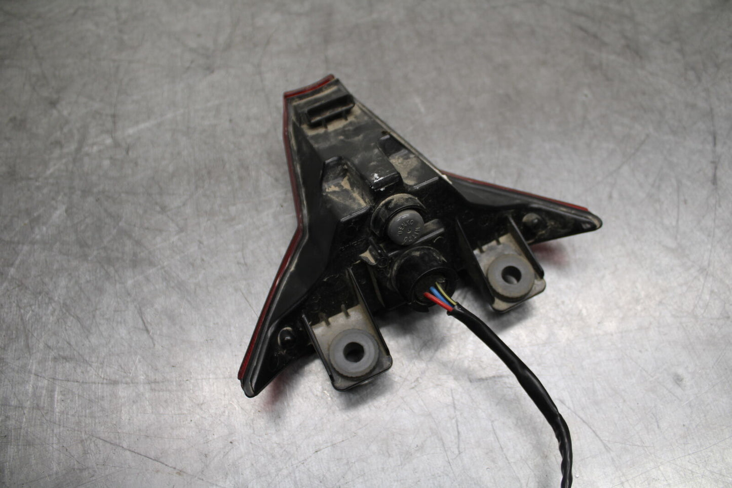 24-25 KAWASAKI NINJA ZX6R REAR TAIL TAILLIGHT BACK BRAKE LIGHT BB726