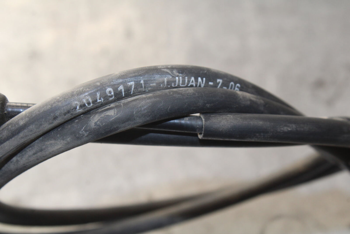 07-08 TRIUMPH DAYTONA 675 THROTTLE CABLES LINES BB685