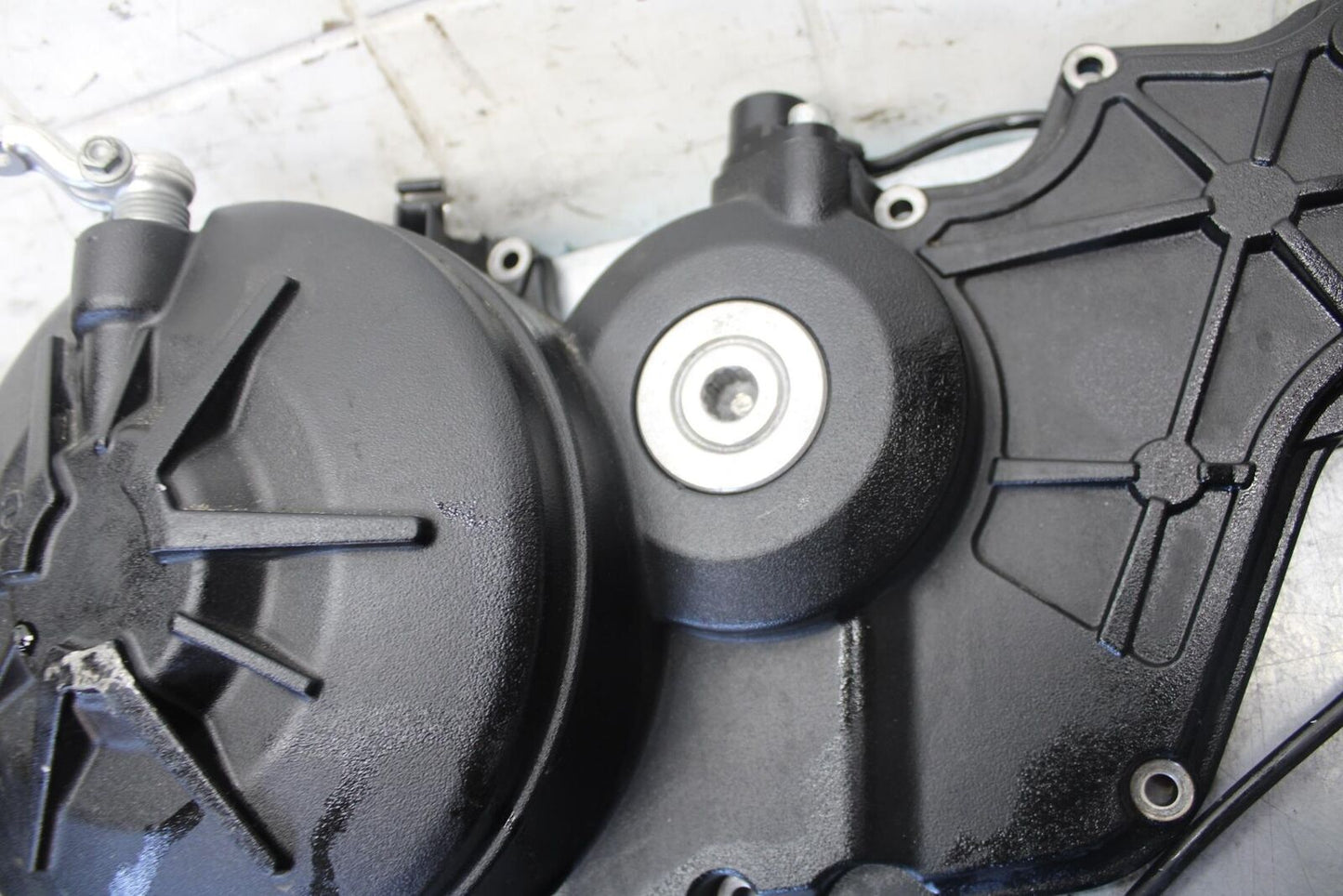 2010 Aprilia RSV1000R CLUTCH SIDE ENGINE MOTOR COVER BB513