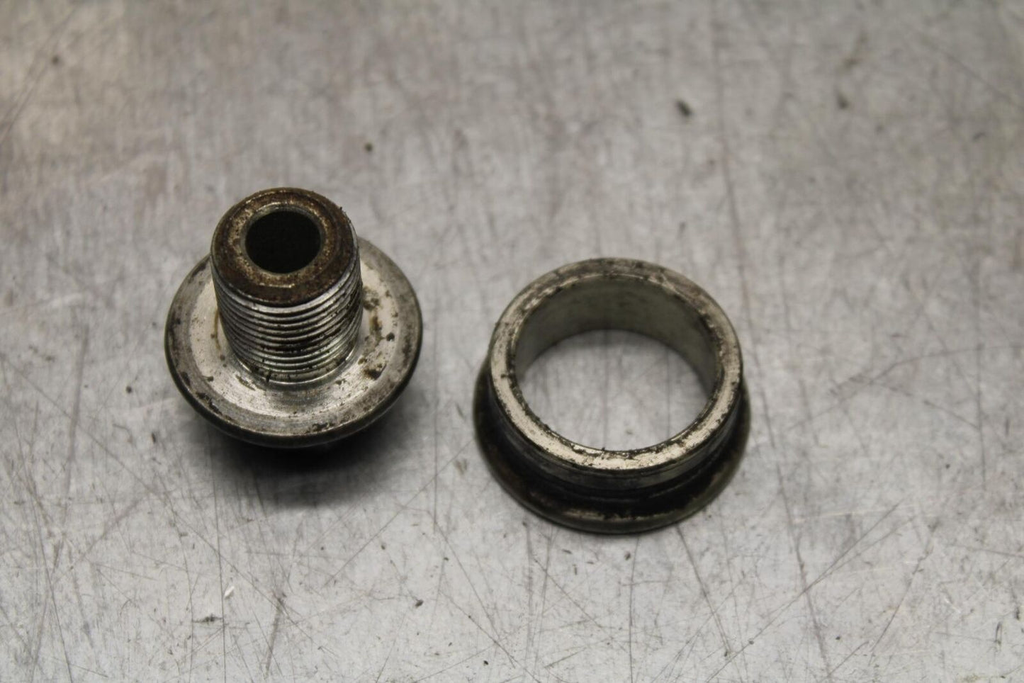 2011 Suzuki GSXR1000 FRONT WHEEL RIM AXLE PIVOT BOLT 54711-41G10 BB96