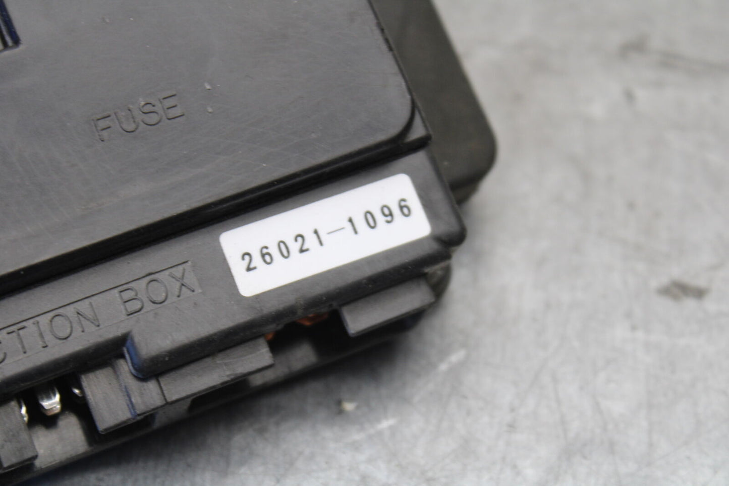 98-03 KAWASAKI VULCAN 1500L JUNCTION BOX FUSE BOX BB678