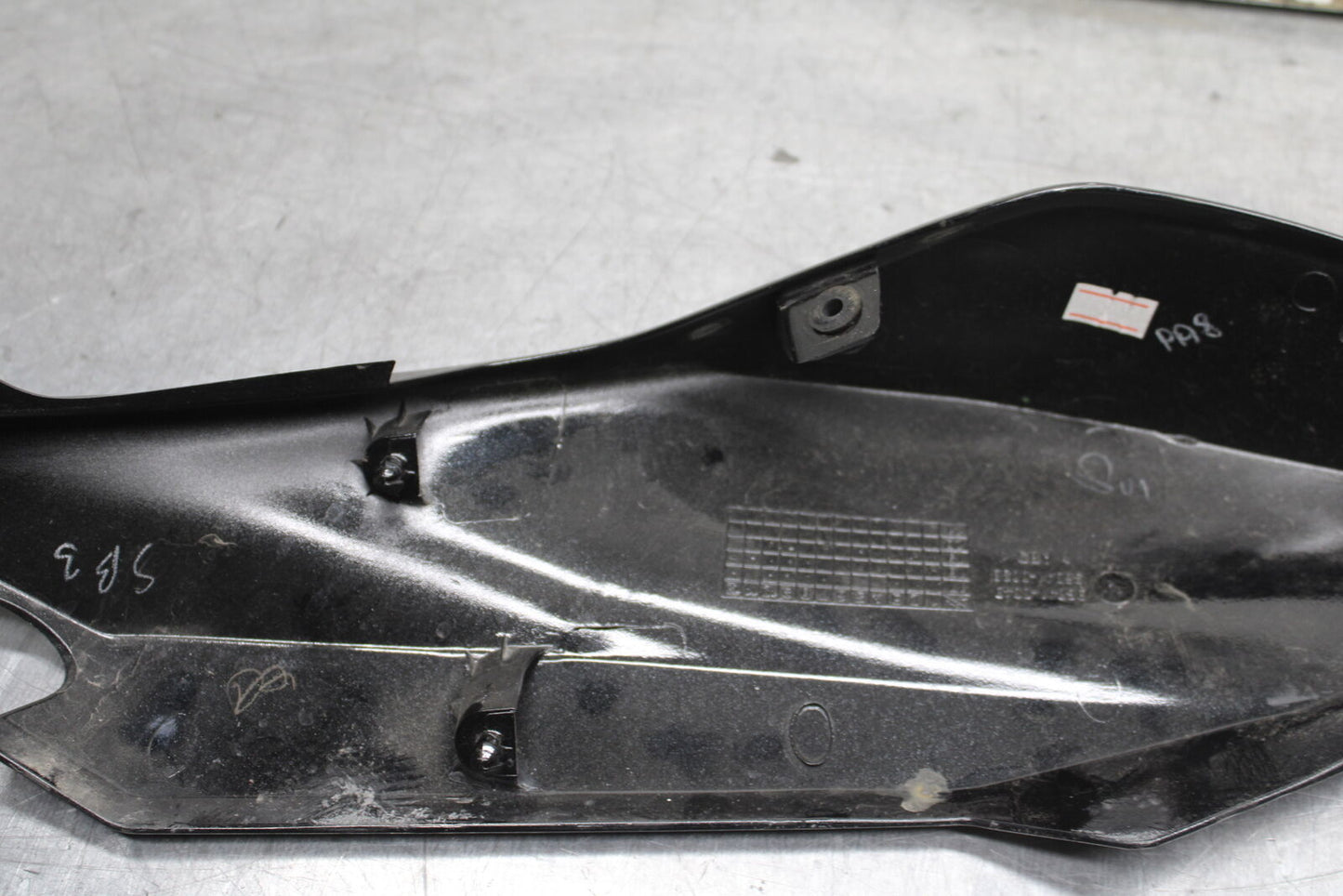 19-22 KAWASAKI Z400 RIGHT REAR BACK TAIL FAIRING COWL SHROUD BB738