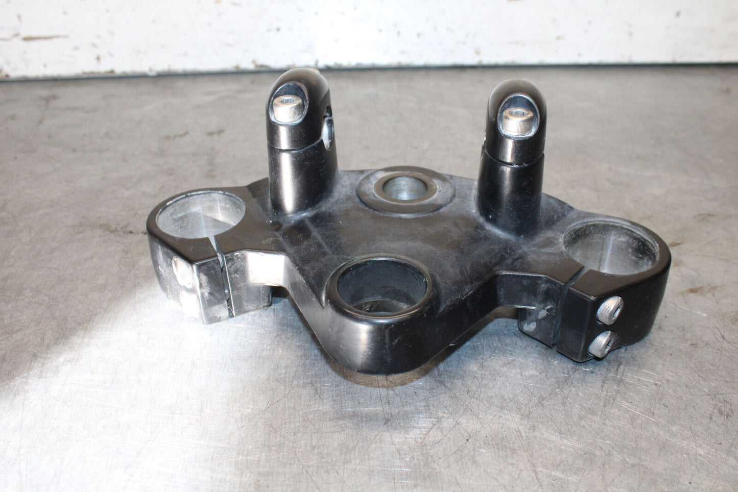 01-06 TRIUMPH TIGER 955I FORKS UPPER TRIPLE TREE CLAMP BB693