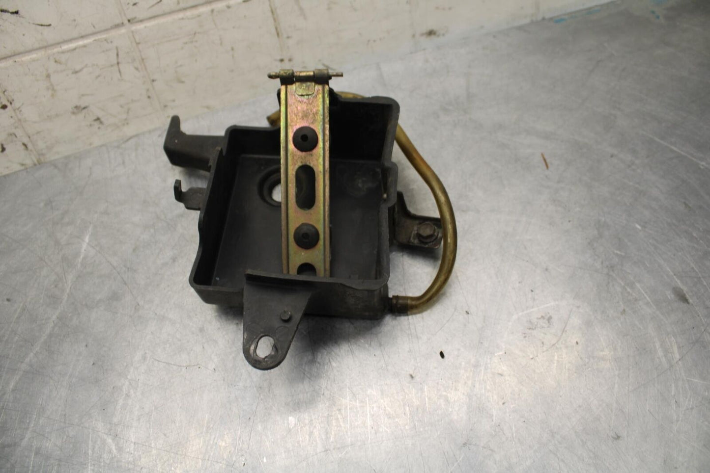 85-88 HONDA NS400R NC19 NSR400 NS400RG BATTERY BOX CLAMP STRAP BB32