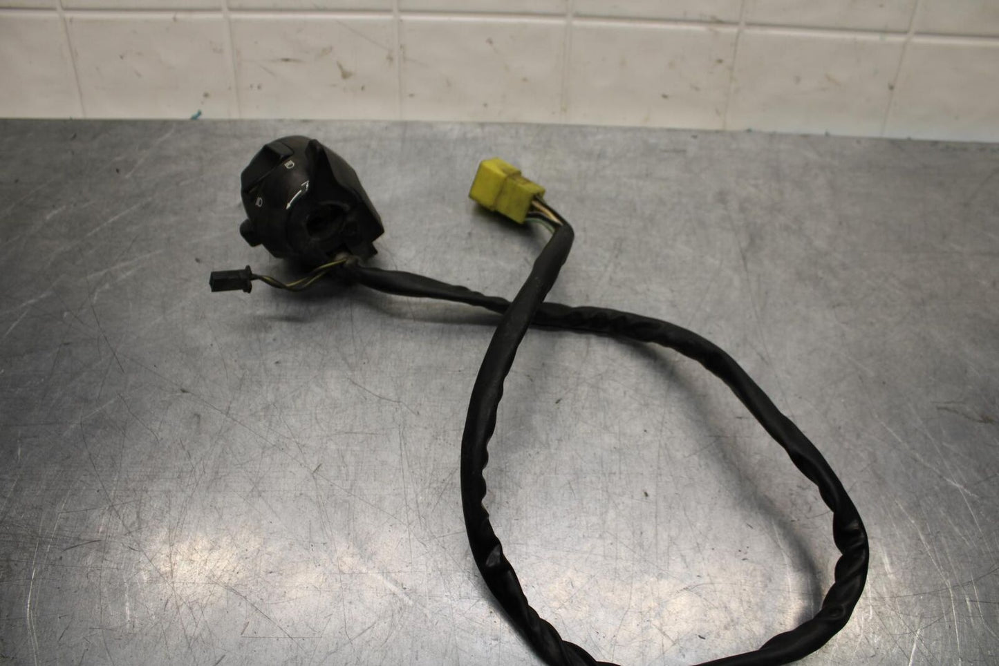 1999 Suzuki GSXR600 LEFT CLIP ON HANDLE HORN SIGNALS SWITCH BB580