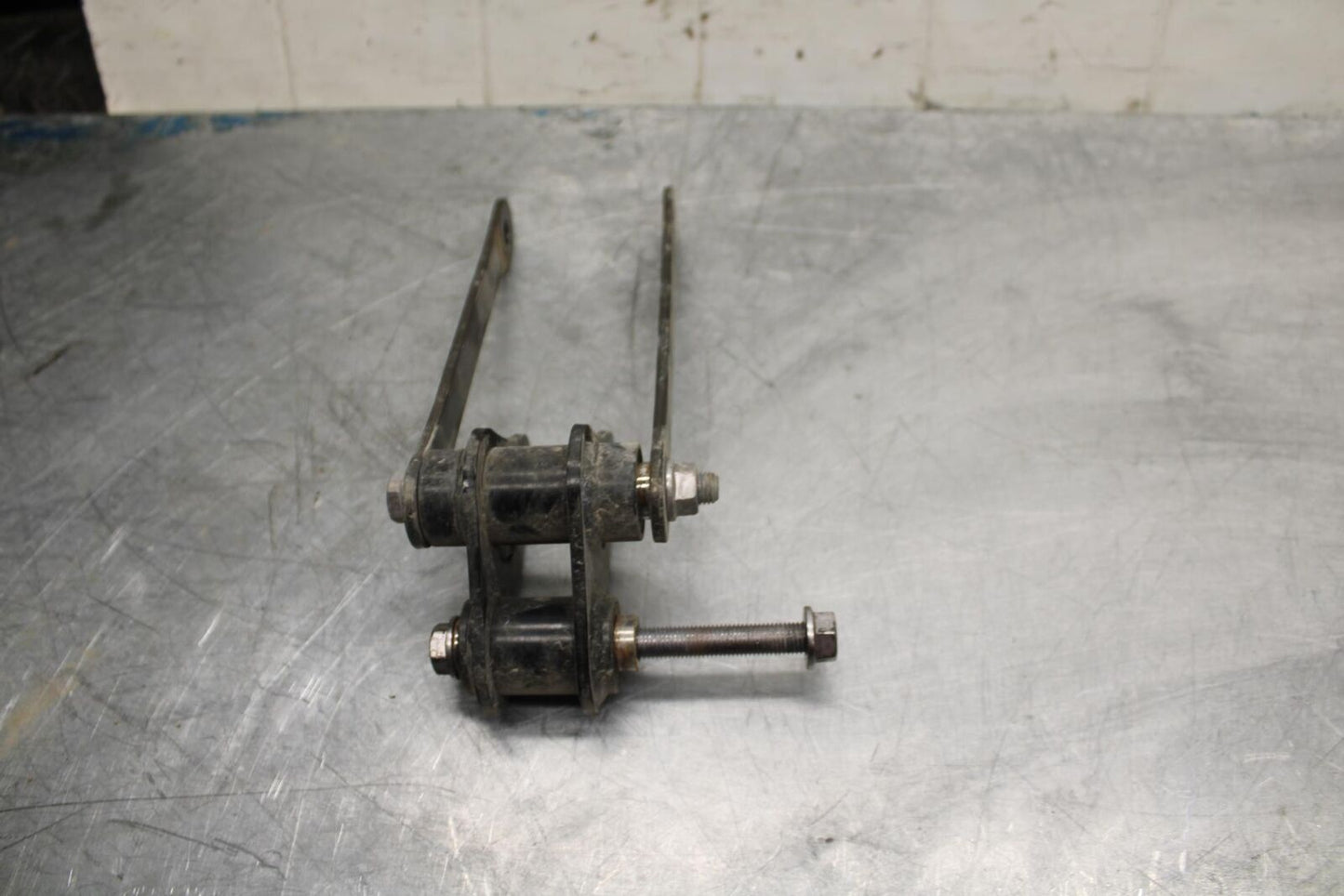 17-21 TRIUMPH STREET TRIPPLE R ABS REAR DOGBONE SHOCK LINKAGE LINK bb452
