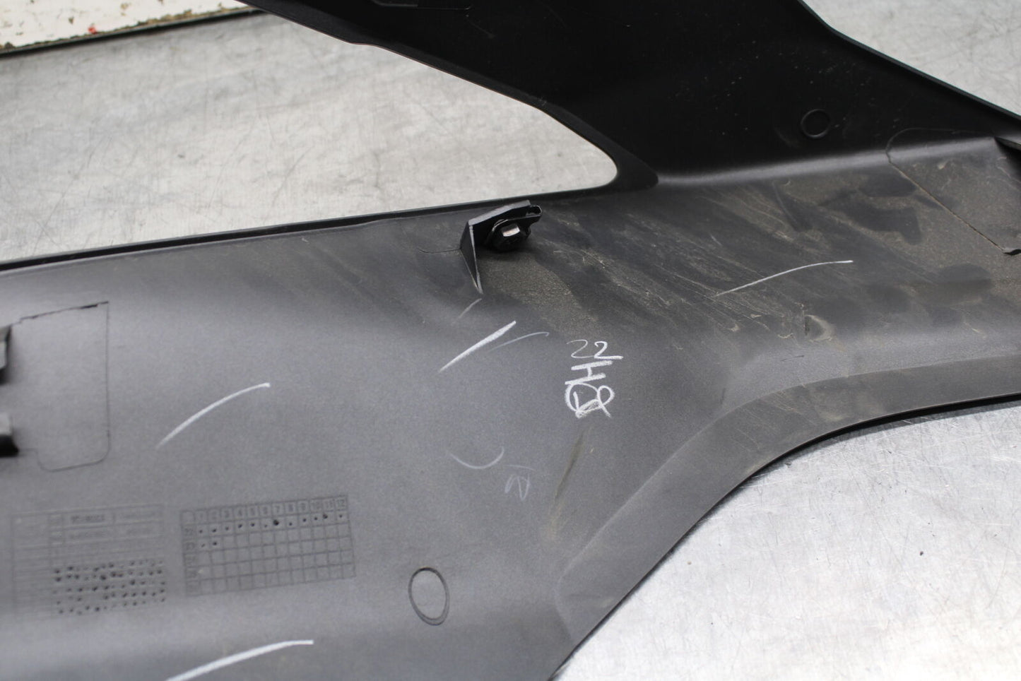 17-24 KTM 390 DUKE LEFT FRONT UPPER MID SIDE FAIRING COWL PLASTIC BB734