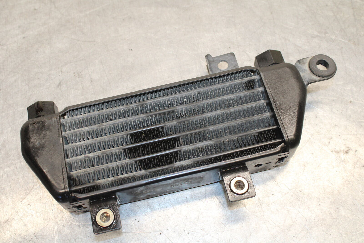 01-06 TRIUMPH TIGER 955I ENGINE MOTOR OIL COOLER BB693