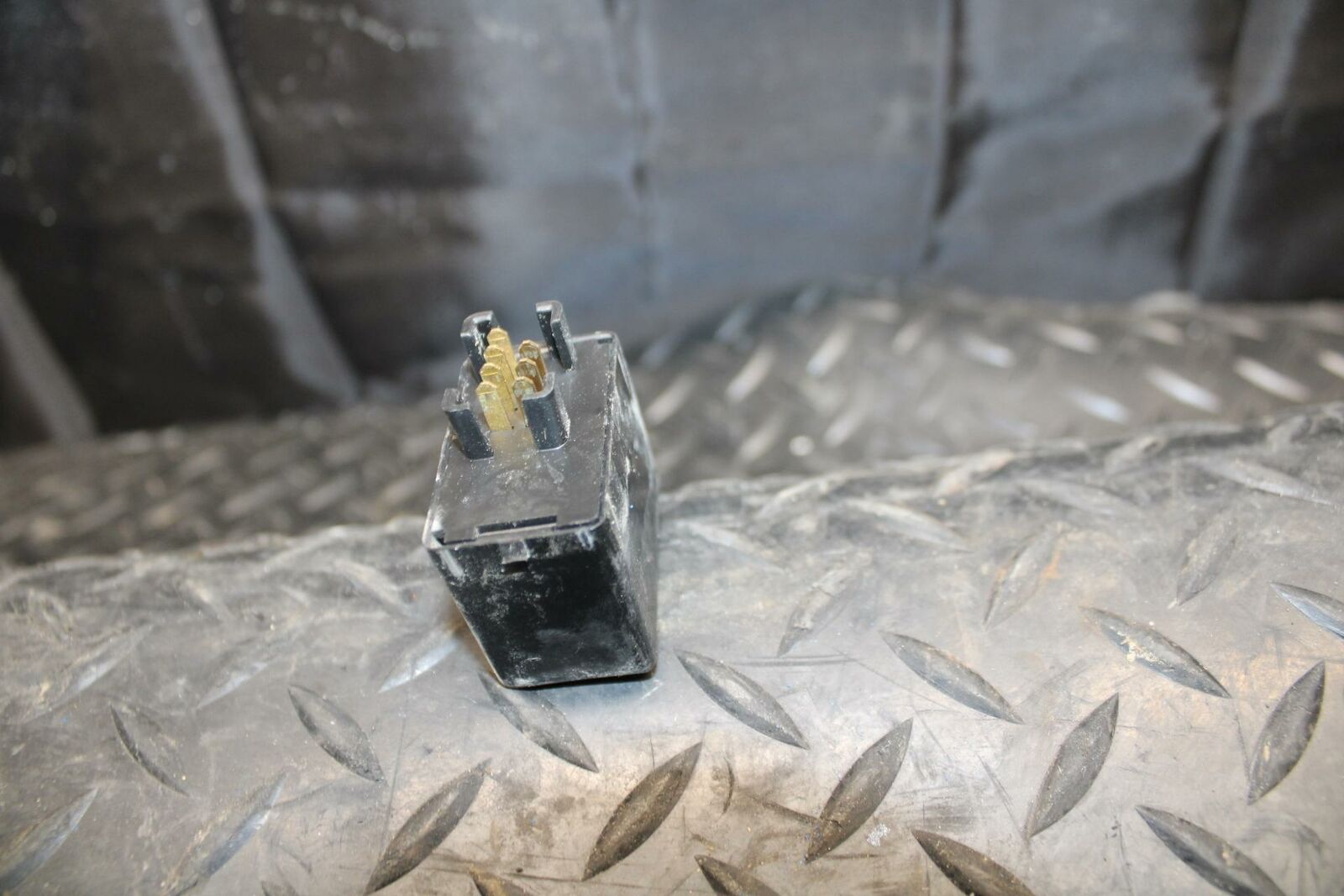 03 SUZUKI SV650S TURN SIGNAL FUEL PUMP RELAY FLASHER SWITCH 38610-03F00 BB219