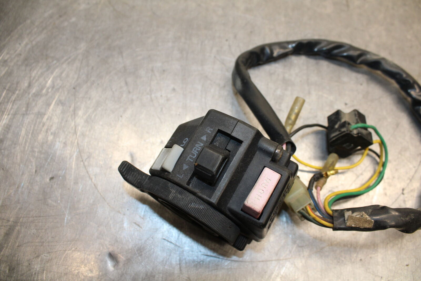 1984 Yamaha Virago 1000 LEFT CLIP ON HANDLE HORN SIGNALS SWITCH SWITCHES BB117