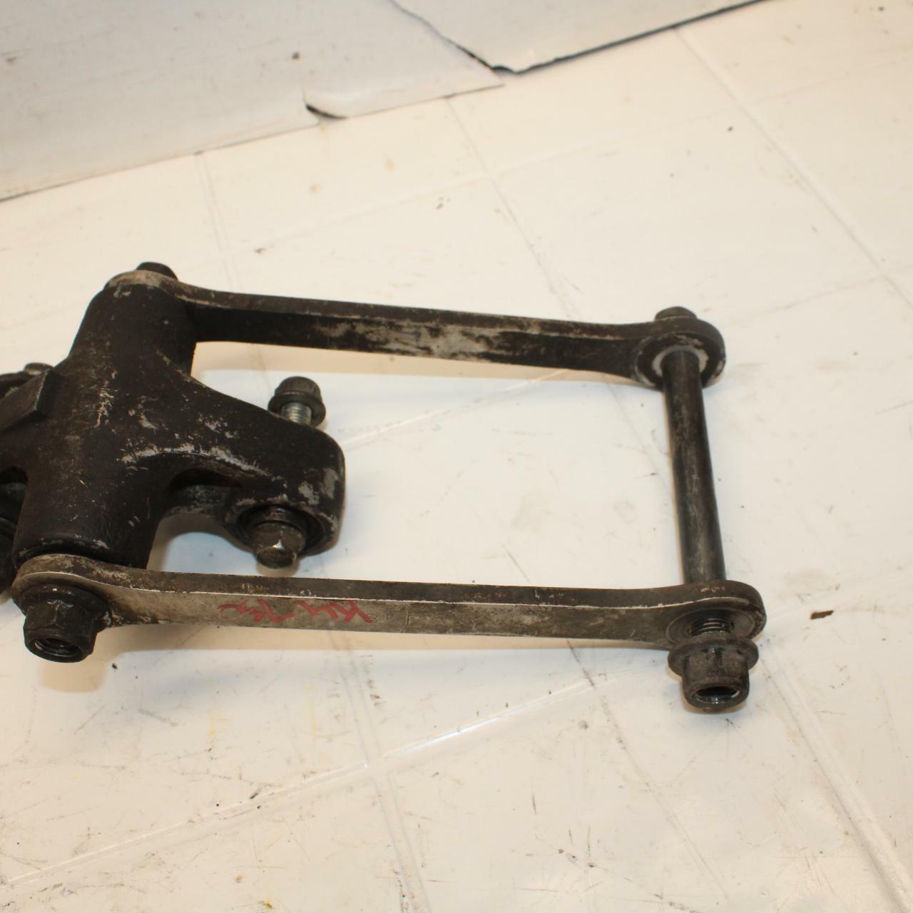 04-05 SUZUKI GSXR750 REAR DOGBONE SHOCK LINKAGE LINK 62600-35880 BB11