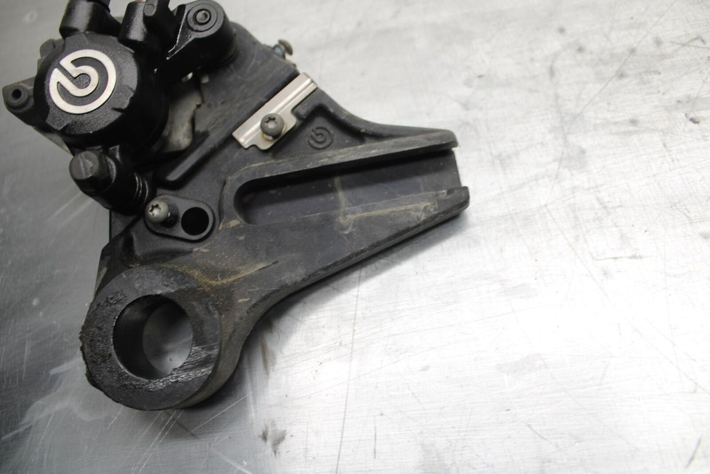 17-20 BMW S1000R REAR BACK BRAKE CALIPER W MOUNT BRACKET BB488