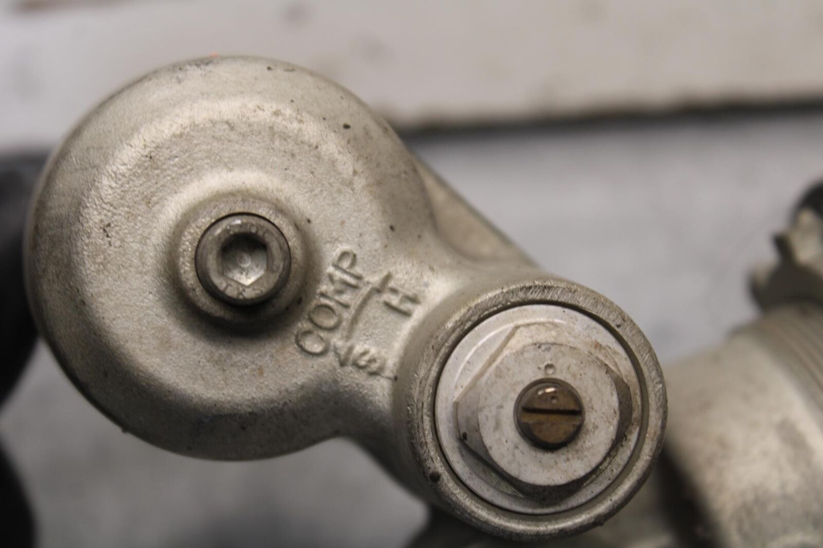 01-03 SUZUKI GSXR600 REAR BACK SHOCK ABSORBER SUSPENSION BB633