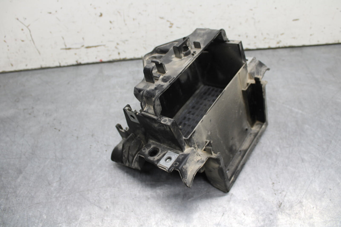 21-24 KTM 890 ADVENTURE R REAR BACK TAIL UNDERTAIL BATTERY TRAY PLASTIC BB723