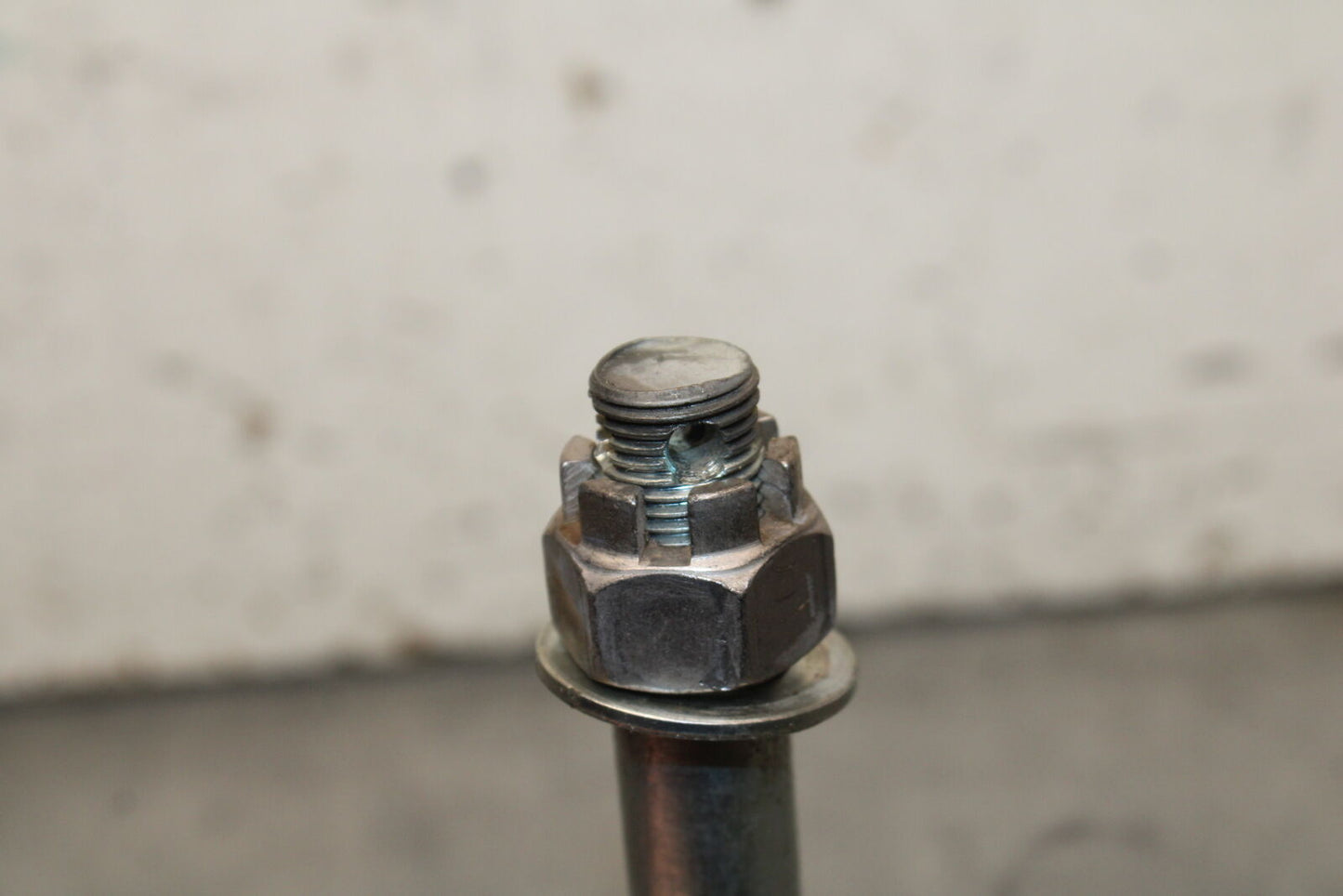 24 KAWASAKI NINJA 500 ABS FRONT WHEEL RIM AXLE PIVOT BOLT BB730