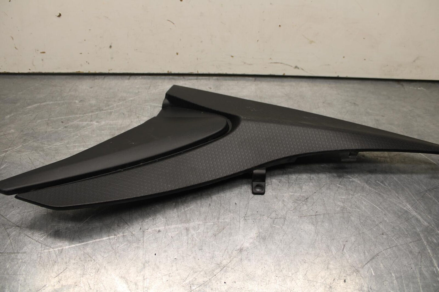 20-23 APRILIA RS660 RIGHT LEFT FRONT SIDE SEAT PANELS TRIMS FAIRINGS COVER BB611