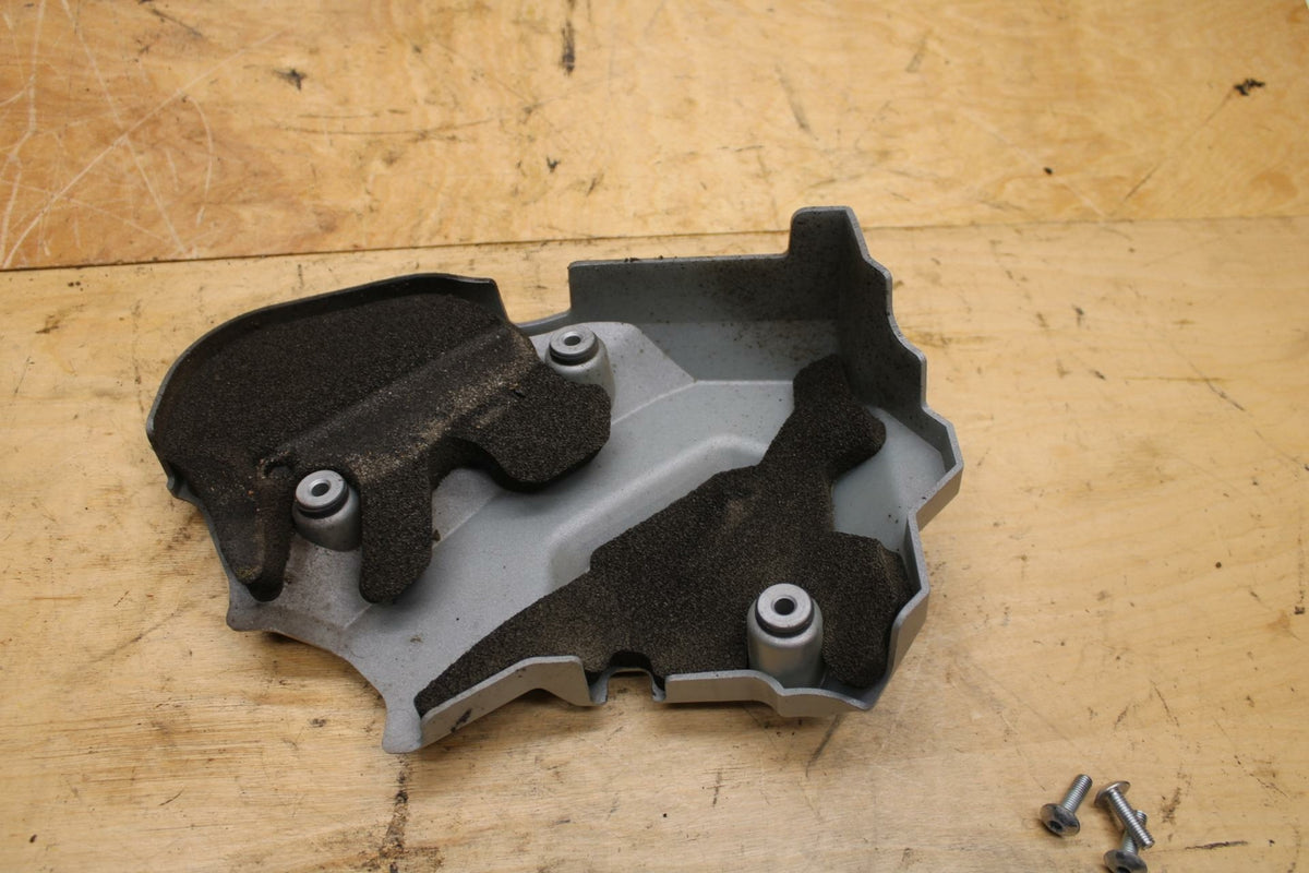 07-12 SUZUKI BANDIT 650S ENGINE SPROCKET COVER BB328
