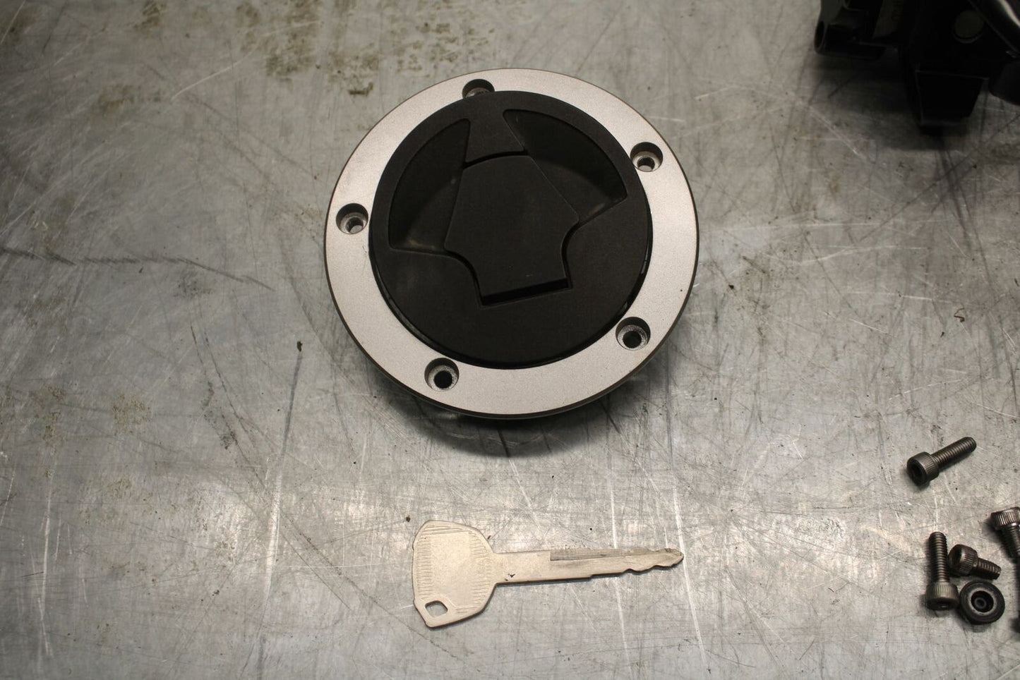 13-17 KAWASAKI NINJA ZX6R ZX636E IGNITION LOCK KEY SET W/ GAS CAP BB415