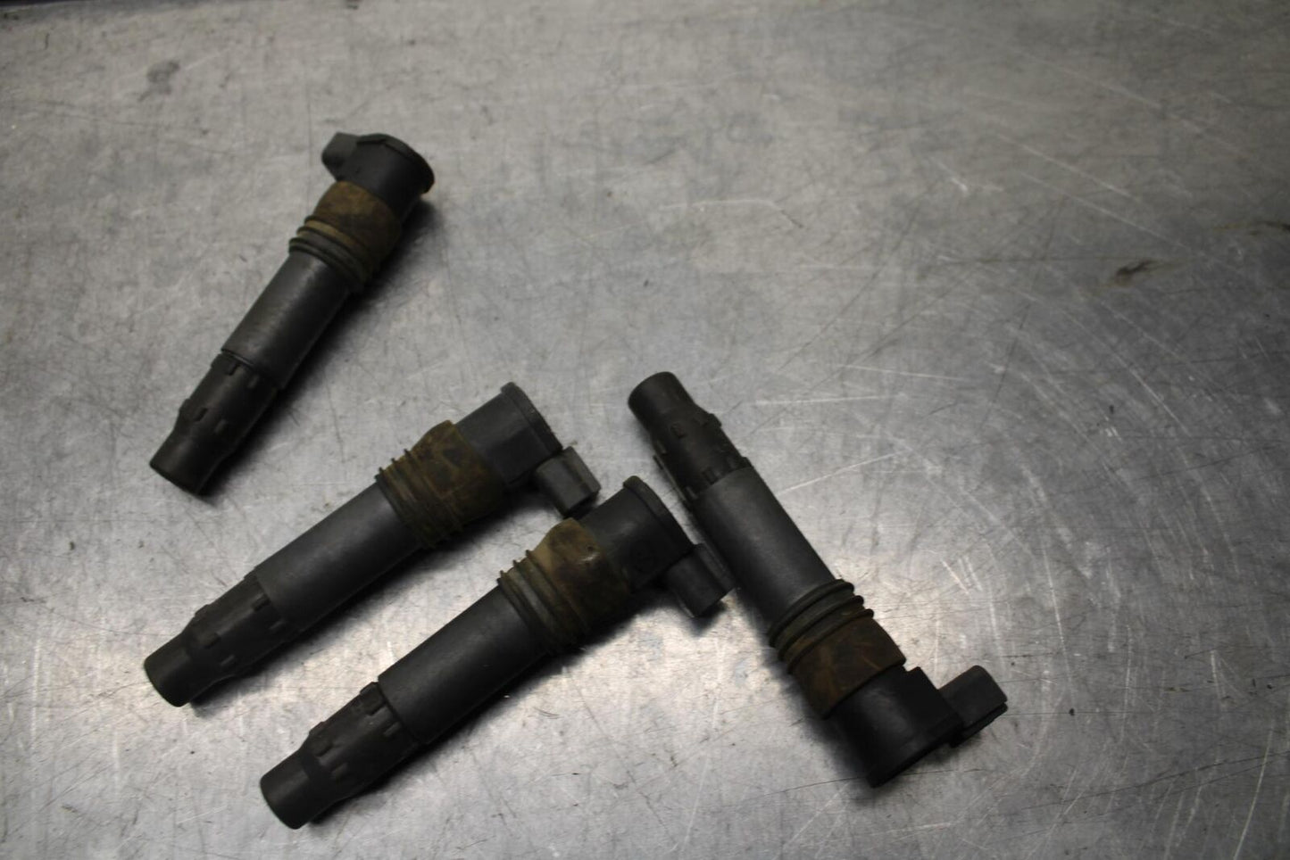 01 SUZUKI GSXR1000 IGNITION  COIL SPARK PLUG CAPS 33410-35F00 33410-35F10 BB100