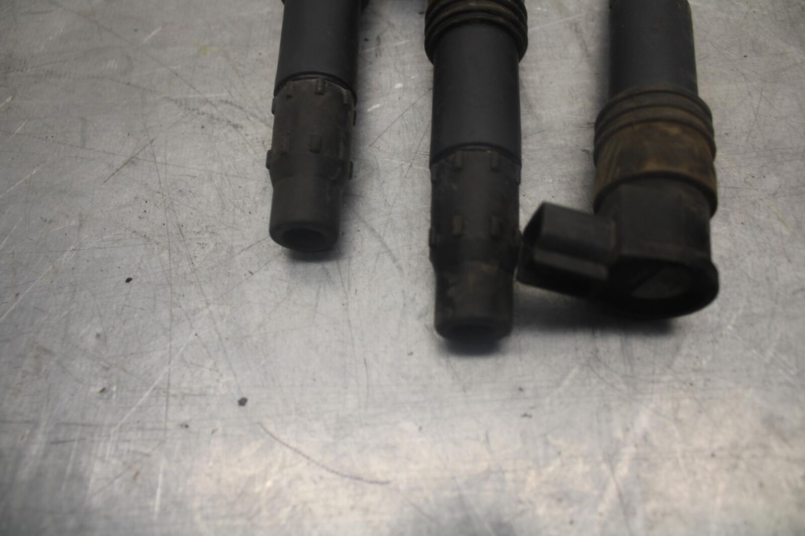 03-04 SUZUKI GSXR1000 IGNITION COILS COIL SPARK PLUG CAPS 33410-35F10 BB459