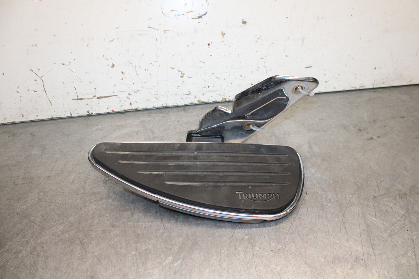 14-16 TRIUMPH AMERICA LT RIGHT FRONT FOOT REST PEG STEP BB720