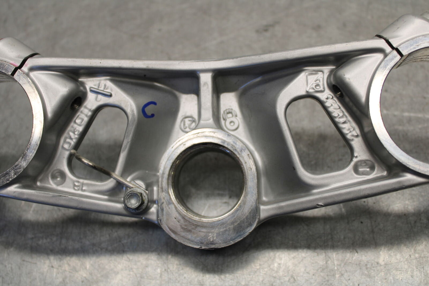 20-23 APRILIA RS660 FORKS UPPER TRIPLE TREE CLAMP BB643