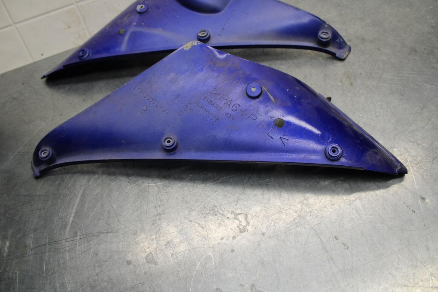 98-99 YAMAHA YZF R1 RIGHT LEFT INNER FAIRINGS COWLS PANELS TRIMS BB74