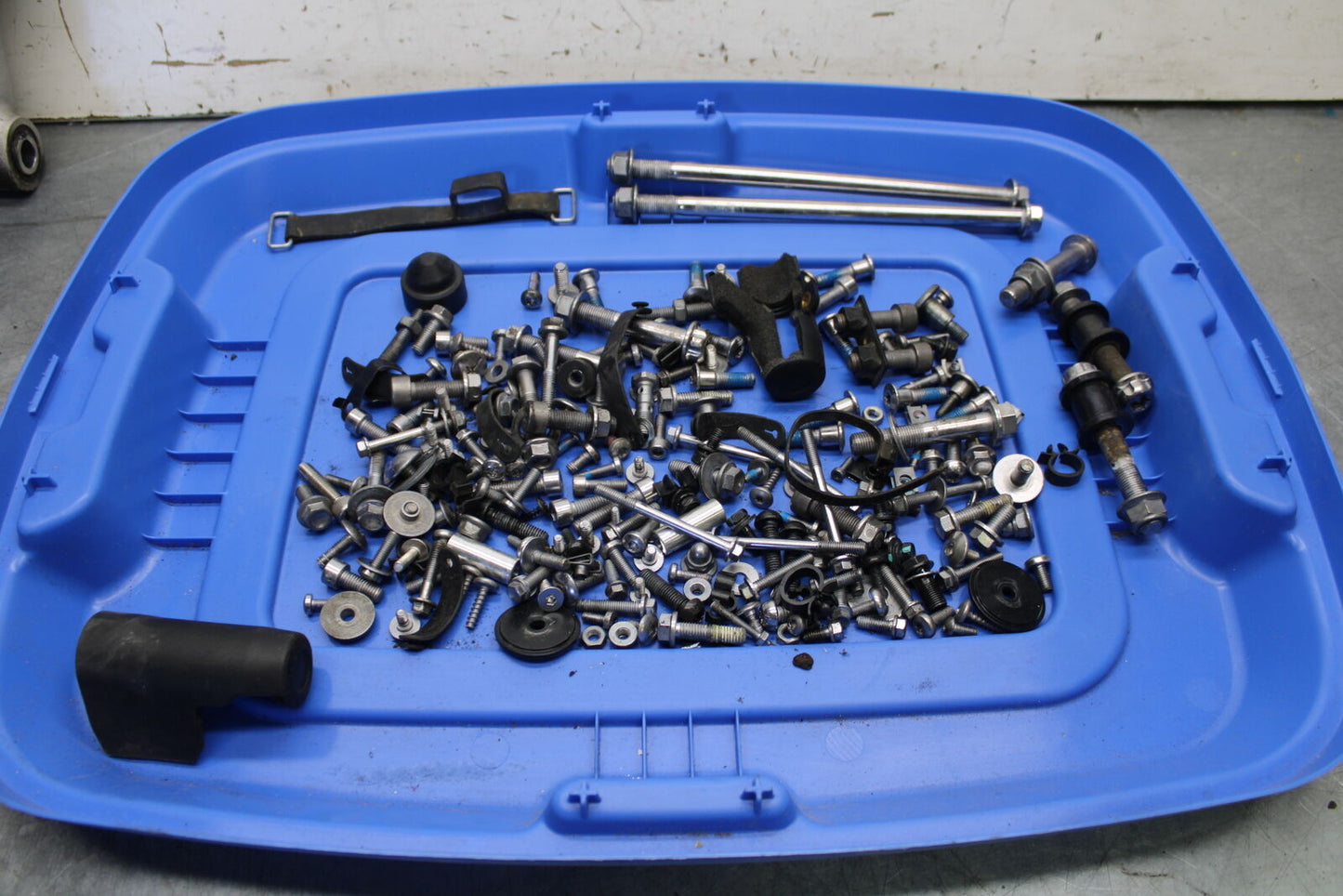 19-21 TRIUMPH SPEED TWIN 1200 MOUNTING BOLTS HARDWARE MOTOR SCREWS BB653