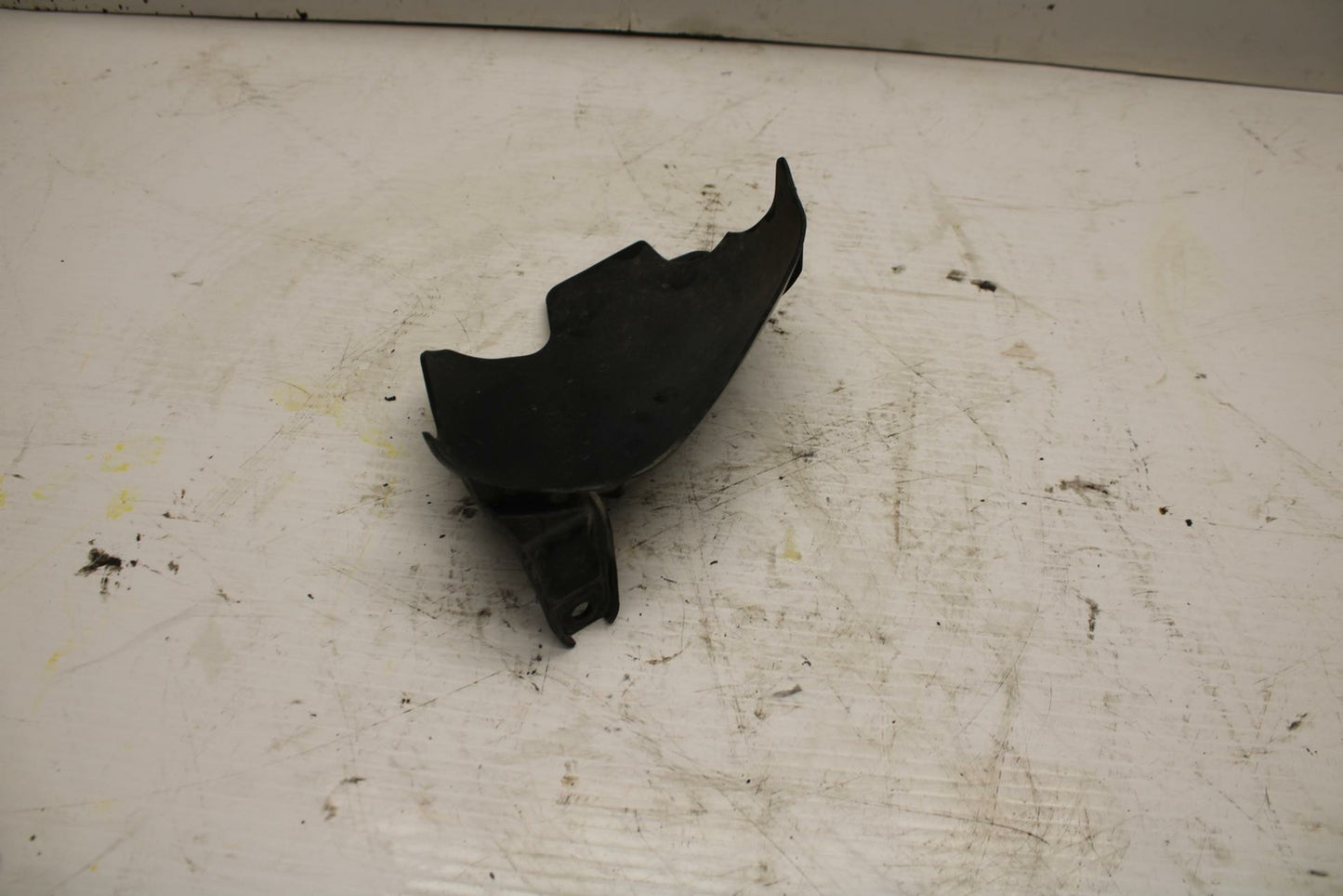 00-07 SUZUKI HAYABUSA LEFT SUB FRAME SIDE COVER COWL PANEL TRIM BB281