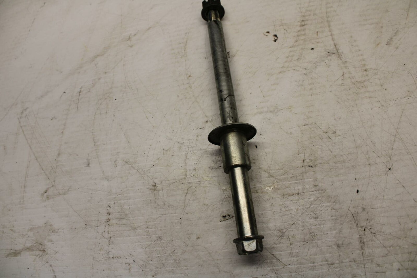 04-09 SUZUKI GS500F FRONT WHEEL RIM AXLE PIVOT BOLT 54711-01D00 BB261