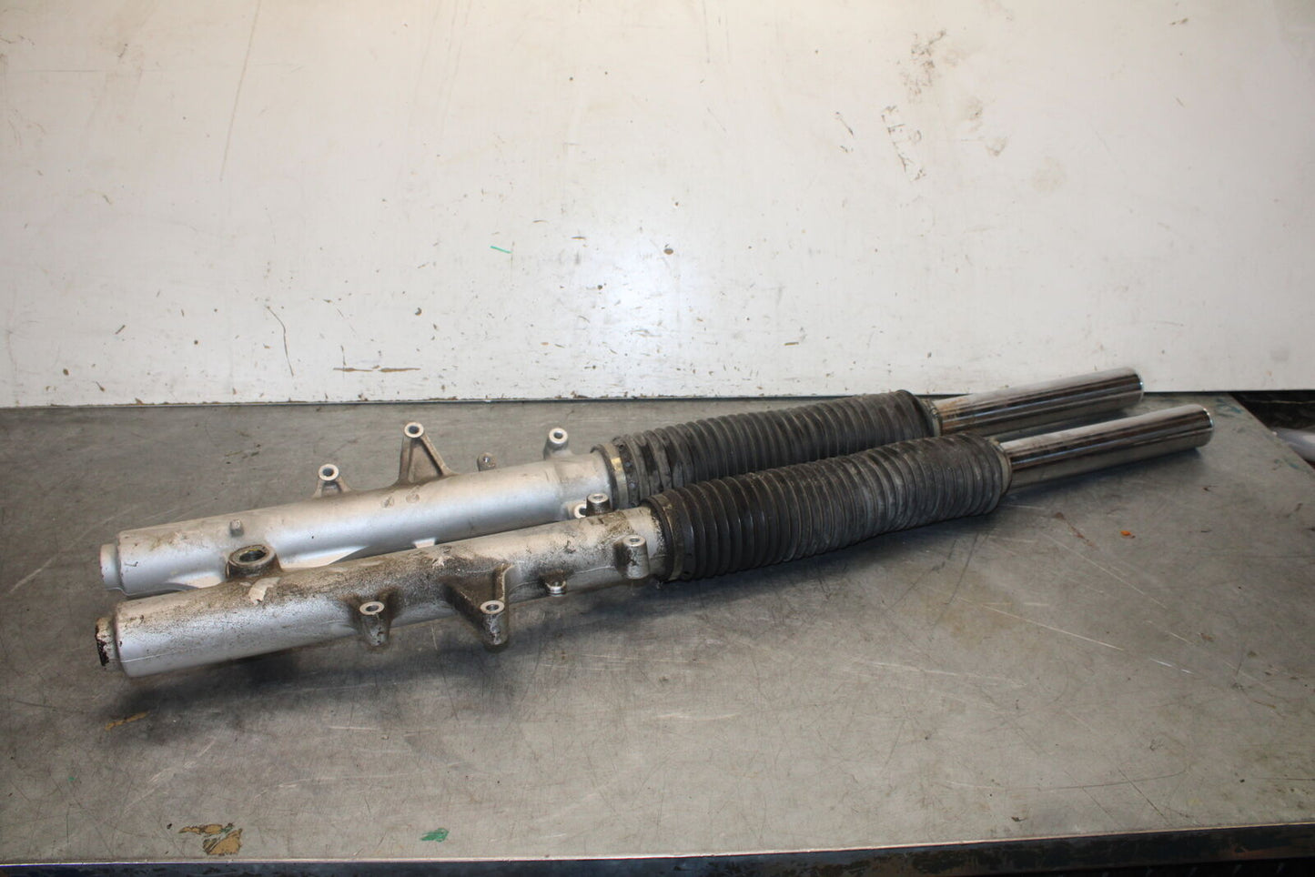 01-06 TRIUMPH TIGER 955I FRONT FORKS SHOCK SUSPENSION SET PAIR BB693