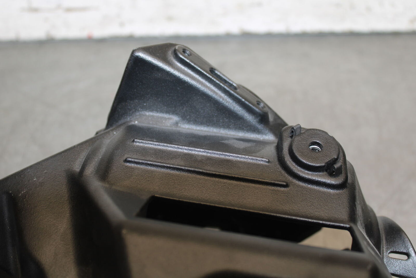 03-06 DUCATI 999 FRONT HEADLIGHT BRACKET BB705