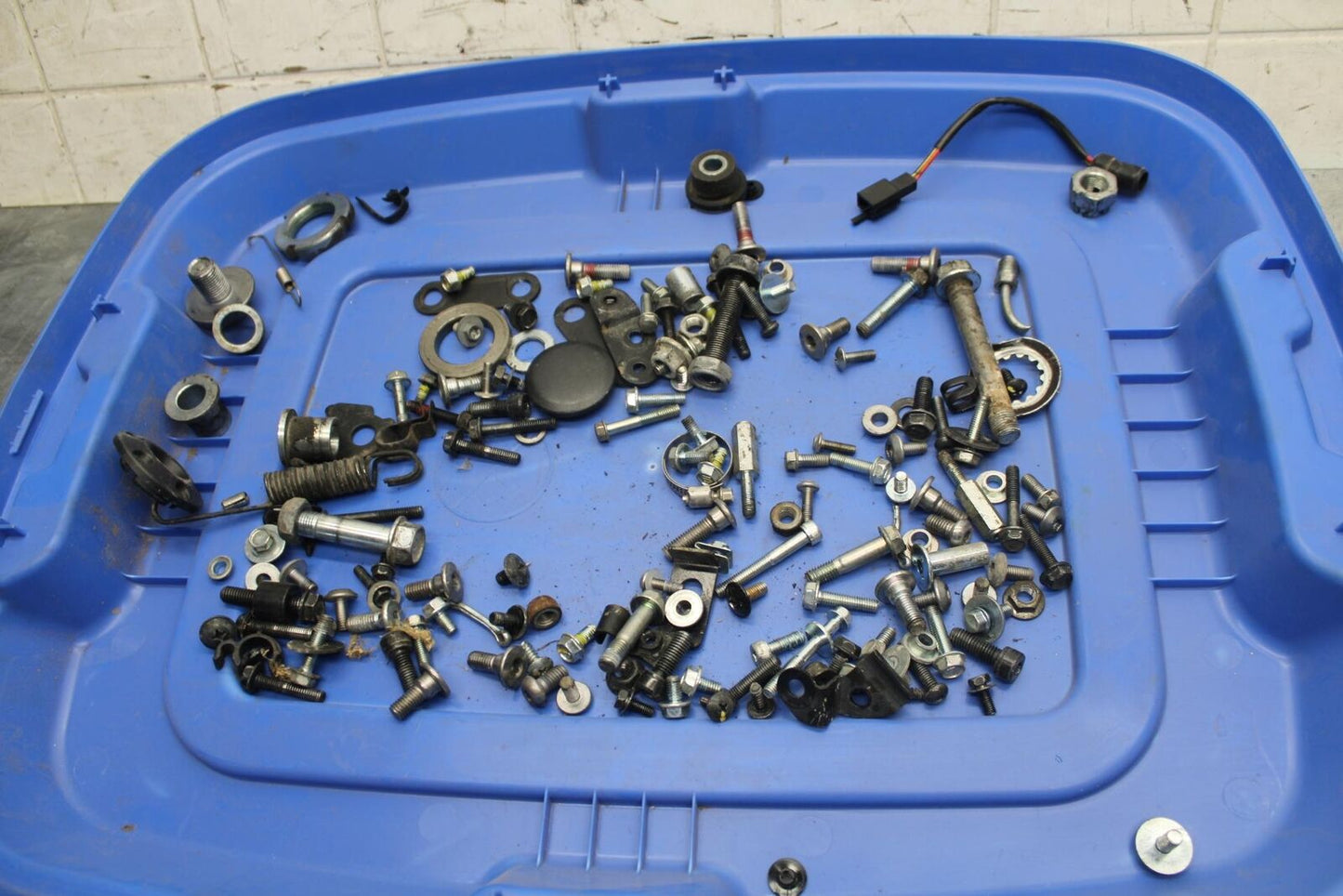 2013 Kawasaki Ninja 300 LEFTOVER MOUNTING BOLTS HARDWARE MOTOR SCREWS BB518